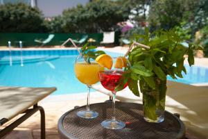 Bazén v ubytování Hotel La Playa nebo v jeho okolí