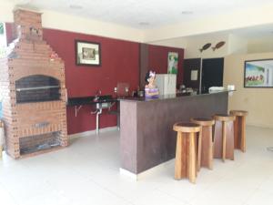 Una cocina o zona de cocina en Chacara Santa Barbara