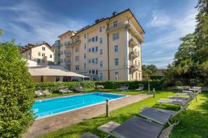 Bazén v ubytování Hotel Kolping nebo v jeho okolí