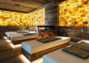 Postel nebo postele na pokoji v ubytování Hotel Garni Alpenjuwel Residenz