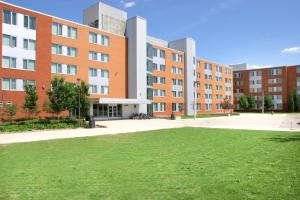 Gallery image of Residence & Conference Centre - Brampton in Brampton
