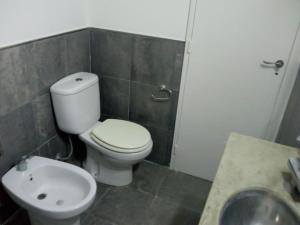 Phòng tắm tại Casino dos dormitorios