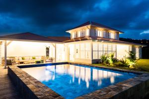 Бассейн в La Maison de Bel Air - Rum & Spa или поблизости