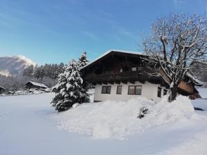 Obiekt Ferienwohnung Angererhof zimą