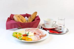 Cibo presso il motel o nelle vicinanze