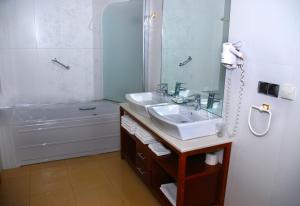 Koupelna v ubytování Hotel Villa de Cacabelos