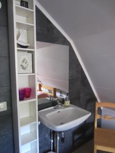 Koupelna v ubytování Håverud Hostel