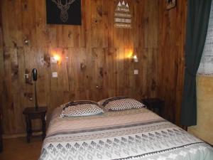 Postel nebo postele na pokoji v ubytování Hotel Valérie