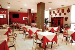 Restaurace v ubytování Hotel Villa de Cacabelos