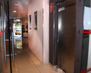 Kuchyň nebo kuchyňský kout v ubytování Hotel Villa de Cacabelos