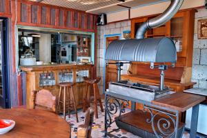 A kitchen or kitchenette at Container Luxury House