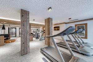 The fitness centre and/or fitness facilities at Aktiv- & Wellnesshotel Bergfried