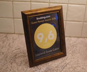 Certifikát, hodnocení, plakát nebo jiný dokument vystavený v ubytování Lapland Snow Cabin