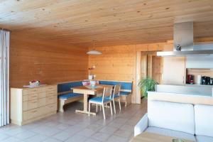 Kuchyň nebo kuchyňský kout v ubytování Ferienhaus Berghalde + 24 fotografií