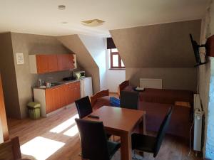 Köök või kööginurk majutusasutuses Märjamaa Hostel