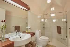 Ένα μπάνιο στο CLAVERTON by Ceylon Bungalows
