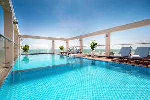 Bazén v ubytování Corvin Hotel nebo v jeho okolí