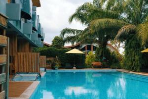 Der Swimmingpool an oder in der Nähe von Le Pes Villas