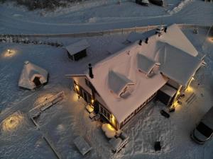 Miekojärvi Resort v zimě