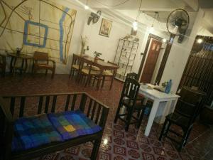 Ein Sitzbereich in der Unterkunft Tangmo House