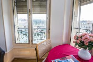 Un balcón o terraza de Hotel des Tourelles