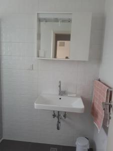 Galeriebild der Unterkunft Apartments Punta Kanica in Sevid + 30 Fotos