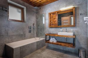 A bathroom at Apartmany Krasvill