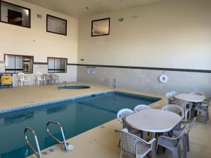 The swimming pool at or close to Brentwood Inn & Suites