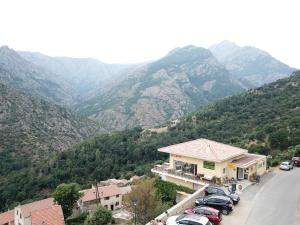 Nespecifikovaný výhled na hory nebo výhled na hory při pohledu z bed and breakfast