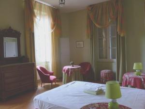 Posezení v ubytování Château Lagaillarde + 8 fotografií