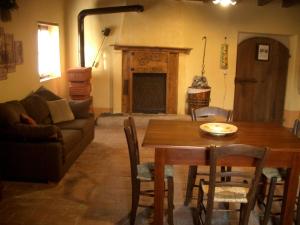 A seating area at Antica Dimora dell'Ortolano