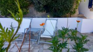 Vonkajšia záhrada v ubytovaní Drymonas Heights Kythira Traditional Volto