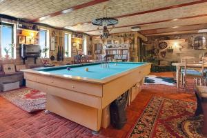 a large room with a pool table in it at Bed & Breakfast Hobro in Hobro