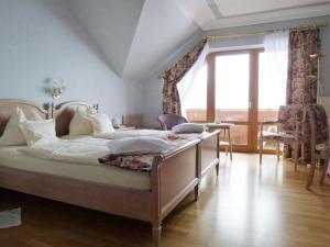 Fotografie z fotogalerie ubytování Landhaus Sonnenhof v destinaci Adenau + 25 fotografií