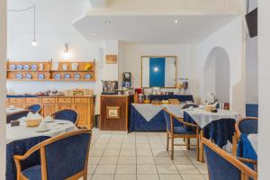 Kuchyňa alebo kuchynka v ubytovaní Hotel Viterbo Inn