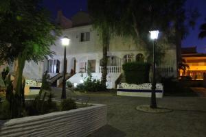 Vonkajšia záhrada v ubytovaní Bonita casa en urbanización privada muy cerca del mar y de Alicante
