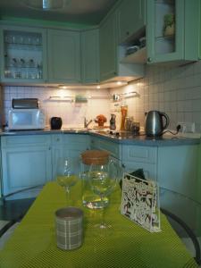 Kuchyňa alebo kuchynka v ubytovaní Apartament Zielone Studio