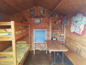 Palanda nebo palandy na pokoji v ubytování Holiday Home Cardona