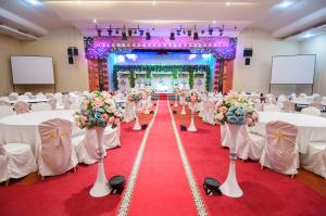Fotografie z fotogalerie ubytování 100 Sunset Kuta Hotel & Ballroom v Kutě + 37 fotografií