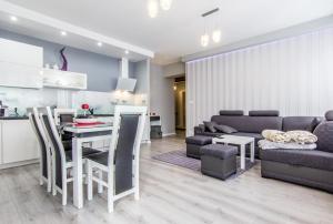 Kuchyňa alebo kuchynka v ubytovaní Apartamenty Granitica Zakopane
