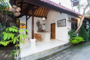 乌布圣猴森林拉哈宇酒店外面的花园