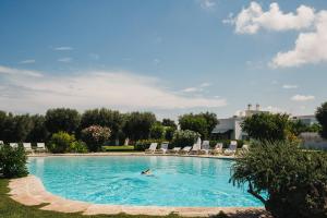 Bazén v ubytování Masseria Don Luigi-Luxury Farmhouse nebo v jeho okolí