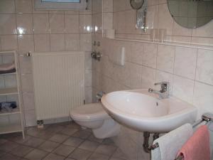 Ванна кімната в Haus am Weinberg 2