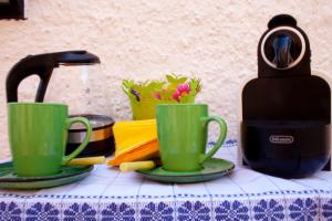 Set per la preparazione di tè e caffè presso B&B Lety