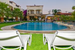 Bazén v ubytování Villas Duc - Rhodes nebo v jeho okolí