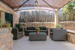 A seating area at Country House Cadernera