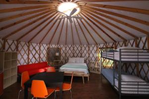 Yosemite RV Resort客房内的一张或多张床位