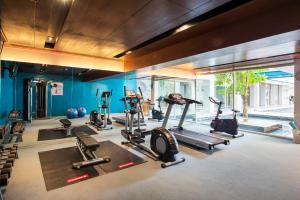 Fitness centrum a/nebo fitness zařízení v ubytování Nap Patong