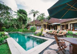 Bazén v ubytování Heaven in Bali nebo v jeho okolí