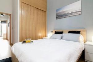 Posteľ alebo postele v izbe v ubytovaní Family apartment Patio&Swimming pool in center Malaga